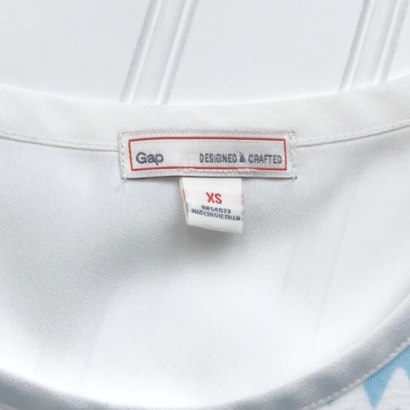 •GAP• soft knit chiffon back top {B22} - Picture 5 of 6